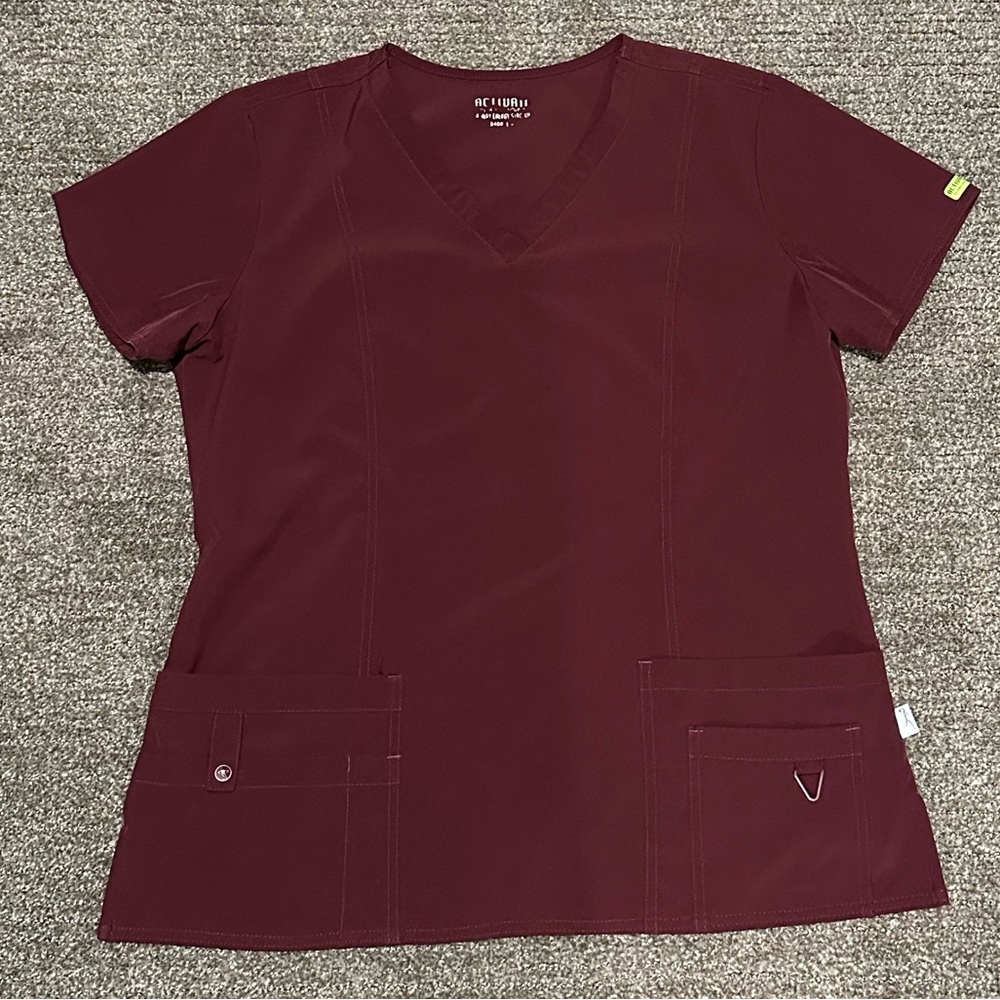 Med Couture Activate Women’s Scrub Top